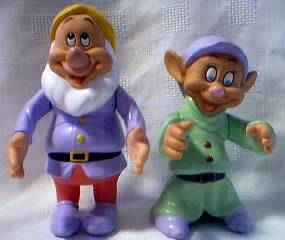 Walt Disney - Snow White and 7 Dwarfs Vinyl Dopey and Bashful / Happy
