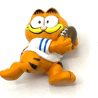 Garfield Collectibles - Garfield Football PVC Figure