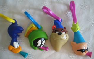 Looney Tunes Collectibles - Rubber Plastic Clip On Figures Road Runner, Marvin the Martian, Taz the Tasmanian Devil and Porky Pig