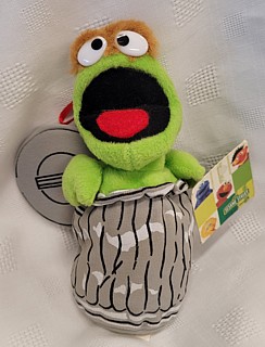 Sesame Street - Oscar the Grouch Beanie