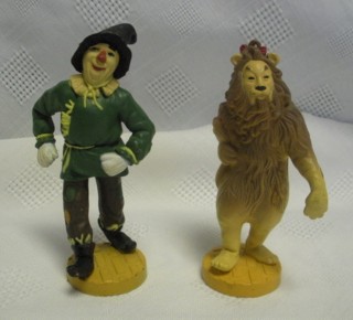 Wizard of Oz Collectibles - Scare Crow and Cowardly Lion PVC Figures
