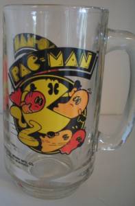 Nintendo - PacMan Glass Mug
