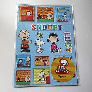 Snoopy and Peanuts Collectibles - Peanuts Gang Magnets