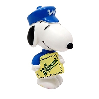 Peanuts Gang Collectibles - Snoopy Valentines Delivery Dog Whitman's PVC Figure