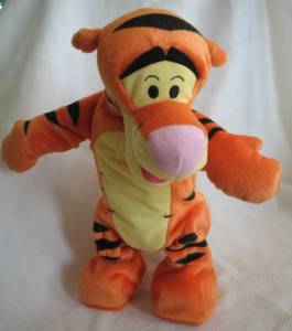 Walt Disney Collectibles - Tigger Get Up N Bounce Moving Talking Toy